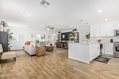 2431 E Peach Tree Dr, Chandler, AZ 85249 photo 4