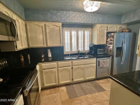 1037 E Lois Ln, Phoenix, AZ 85020 photo 6