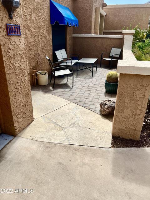 1037 E Lois Ln, Phoenix, AZ 85020 photo 2