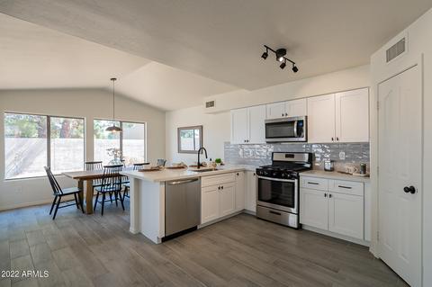 550 W Scott Ave, Gilbert, AZ 85233 photo 12