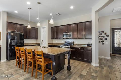 3273 E Louise Dr, Phoenix, AZ 85050 photo 5