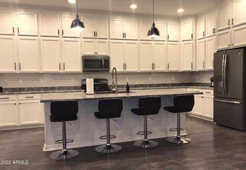 836 E Gary Ln, Phoenix, AZ 85042 photo 2