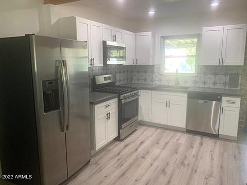 7023 N 25th Dr, Phoenix, AZ 85051 photo 13