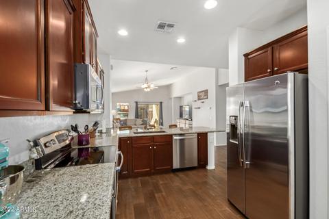 2626 E Gillcrest Rd, Gilbert, AZ 85298 photo 9