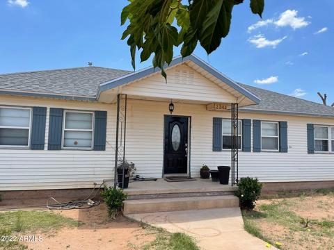 2241 E 20th St, Douglas, AZ 85607