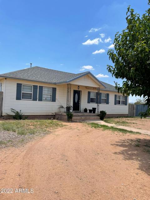 2241 E 20th St, Douglas, AZ 85607 photo 2