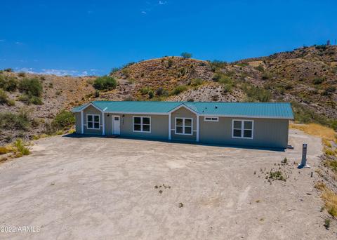7285 S Russell Rd, Globe, AZ 85501 photo 2