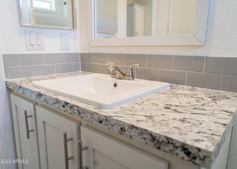 7285 S Russell Rd, Globe, AZ 85501 photo 9