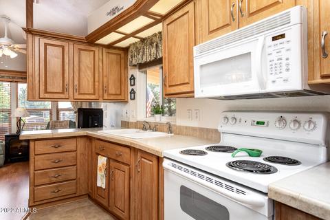 2712 Rustlers Roost Rd, Overgaard, AZ 85933 photo 7