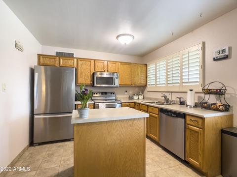 4526 E Lynne Ln, Phoenix, AZ 85042 photo 6