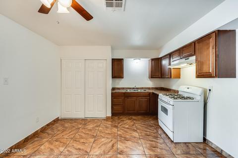 8037 S 25th Pl, Phoenix, AZ 85042 photo 9