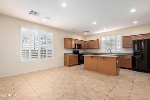 1033 E Julian Dr, Gilbert, AZ 85295 photo 6