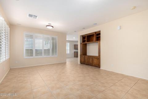1033 E Julian Dr, Gilbert, AZ 85295 photo 9