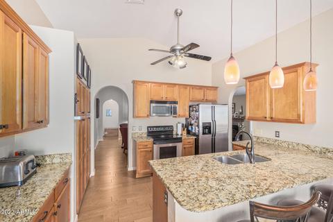 4037 E Taro Ln, Phoenix, AZ 85050 photo 11