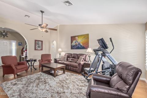 4037 E Taro Ln, Phoenix, AZ 85050 photo 5