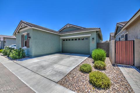 4380 Evelyn St, Gilbert, AZ 85295 photo 2