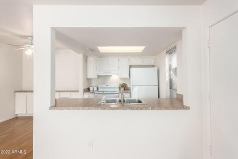 248 E Betty Elyse Ln, Phoenix, AZ 85022 photo 9