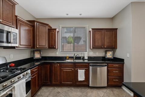 3272 E Meadowview Dr, Gilbert, AZ 85298 photo 10