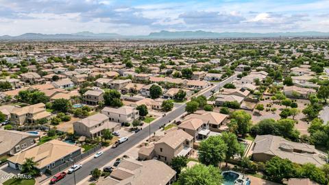 2975 E Parkview Dr, Gilbert, AZ 85295 photo 9
