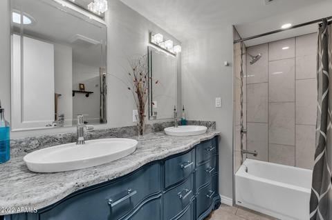 2902 E Laurel Ln, Phoenix, AZ 85028 photo 27