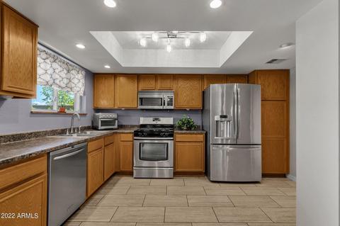 2902 E Laurel Ln, Phoenix, AZ 85028 photo 20