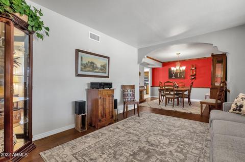 2902 E Laurel Ln, Phoenix, AZ 85028 photo 10