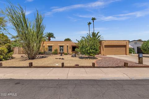 2902 E Laurel Ln, Phoenix, AZ 85028 photo 1