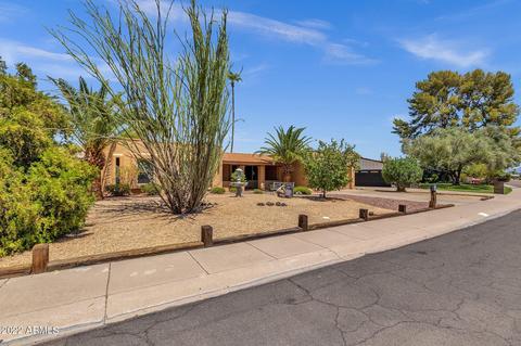 2902 E Laurel Ln, Phoenix, AZ 85028 photo 3