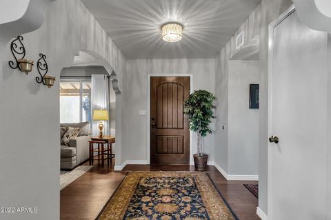 2902 E Laurel Ln, Phoenix, AZ 85028 photo 7