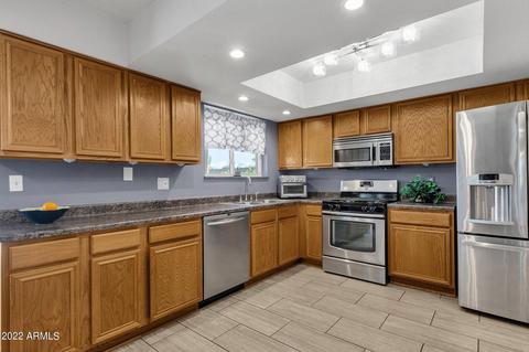 2902 E Laurel Ln, Phoenix, AZ 85028 photo 18