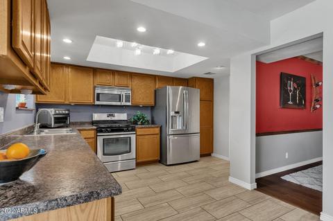 2902 E Laurel Ln, Phoenix, AZ 85028 photo 17