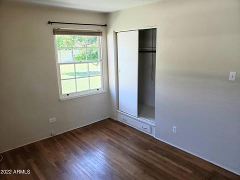 337 E Orange Dr, Phoenix, AZ 85012 photo 17