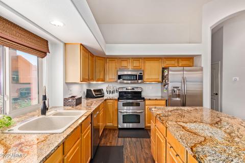 4034 E Robin Ln, Phoenix, AZ 85050 photo 12