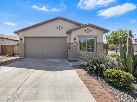 1015 W Heatherwood St, San Tan Valley, AZ 85140
