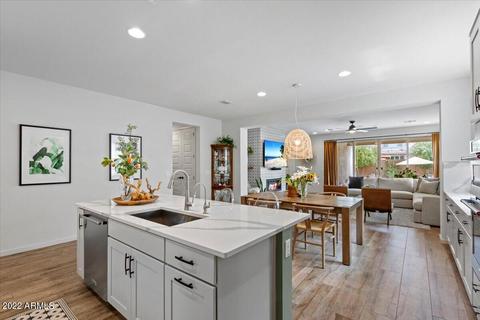 2936 E Tina Dr, Phoenix, AZ 85050 photo 8