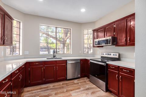 835 E Bruce Ave, Gilbert, AZ 85234 photo 2