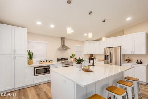 4537 E Walatowa St, Phoenix, AZ 85044 photo 2