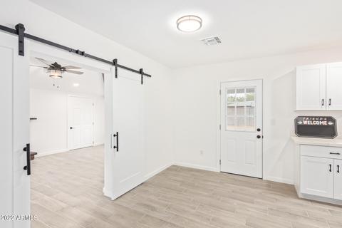 2230 E Cheery Lynn Rd, Phoenix, AZ 85016 photo 17