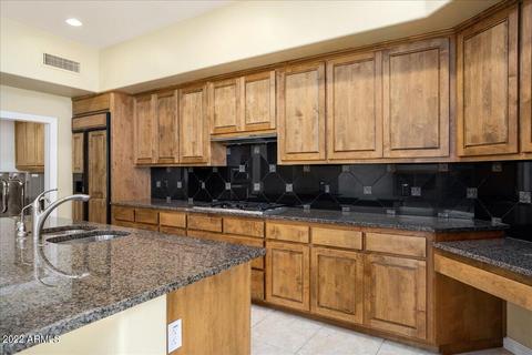 10 E Cactus Wren Dr, Phoenix, AZ 85020 photo 14