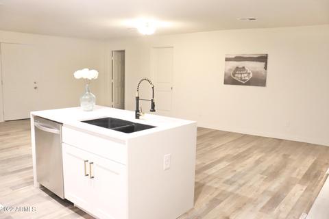 2701 E Pueblo Ave, Phoenix, AZ 85040 photo 4