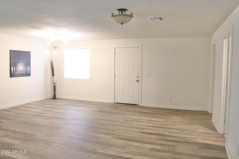 2701 E Pueblo Ave, Phoenix, AZ 85040 photo 3