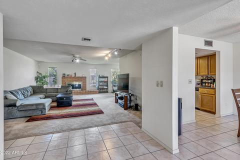 16 E Angela Dr, Phoenix, AZ 85022 photo 4
