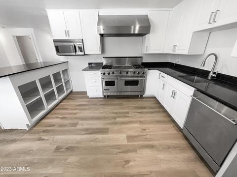 3731 E Winchcomb Dr, Phoenix, AZ 85032 photo 3