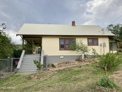 604 Shattuck St, Bisbee, AZ 85603 photo 2