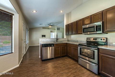 2865 E Toledo Ct, Gilbert, AZ 85295 photo 3