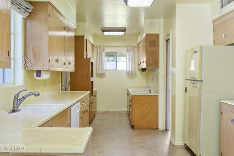 300 E Mclellan Blvd, Phoenix, AZ 85012 photo 14