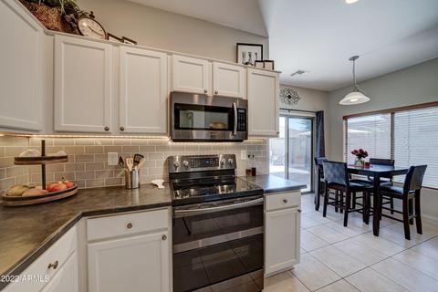 1520 E Constance Way, Phoenix, AZ 85042 photo 9
