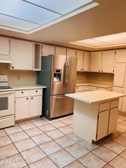 5631 S Mitchell Dr, Tempe, AZ 85283 photo 3