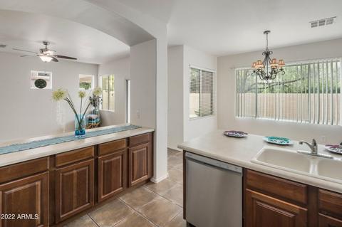 4161 E Betsy Ln, Gilbert, AZ 85296 photo 7