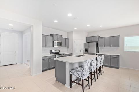 17543 W Hedgehog Pl, Surprise, AZ 85387 photo 3
